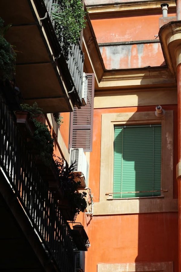 What's the Best Way to Create a Cozy Balcony Oasis?